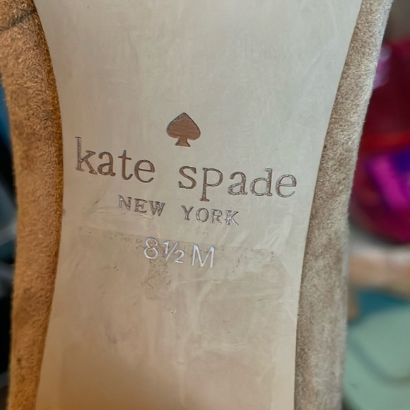 Kate Spade New York Lorin Beige Suede Leather Pump Shoe Gold Bow size 8.5 - Picture 7 of 16